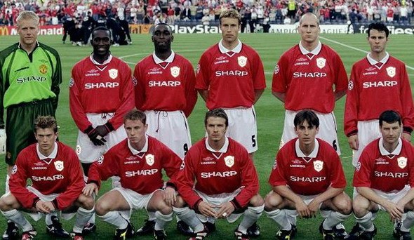 致以哀悼，一个苏格兰家庭在若塔母队费雷拉主场献花.